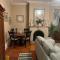 1 Br Private Victorian Apt in convenient City location on 5 acre, sleeps 4 - Poughkeepsie