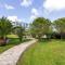 Liuba Houses