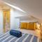 Stylish 5-bed home, each with en-suite and own TV