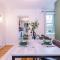 Stylish 2-Bed City-Centre Home in Chester by 53 Degrees Property - Ideal for Couples & Groups - Sleeps 6
