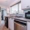 Stylish 2-Bed City-Centre Home in Chester by 53 Degrees Property - Ideal for Couples & Groups - Sleeps 6