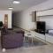 Modern 3 bedroom Apartment in Luqa (Sleeps 6) - Luqa