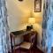A spacious hidden gem with hot tub, lovely garden & views - 金顿
