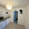 Tropical Apartment, 10 min from Blackpool tower, outside space, sleeps 12 - Blackpool