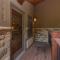 A125 Studio Lake View