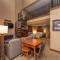 A315 Studio & Loft Lake View