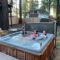Lake Views in 3bdr Family Home w/ Hottub