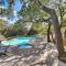 Shaded Getaway with BBQ and Fire Pit in Austin! - أوستن