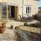 Little Maunditts Cottage - quiet location in charming Cotswold village - Sherston