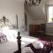 Little Maunditts Cottage - quiet location in charming Cotswold village - Sherston