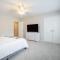Modern Stunning SouthPark/Cotswold Home!
