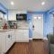 Beautiful 2 bedroom 1 bath Unit