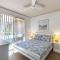 Kooringal 6, 105 Soldiers Point Rd - waterfront unit