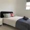 Lux Modern 4 Bedroom House Central CBD