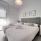 SUNSET CLIFFS sea & sky apartments