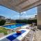 YourHouse Can Bombarda for groups up to 10 guests, perfect for cycling