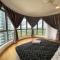 Teega Suites Seaview by VDO Homestay