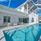 2017 built waterfront home w/ heated pool, hot tub & two master suites - جزيرة ماركو