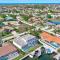 2017 built waterfront home w/ heated pool, hot tub & two master suites - جزيرة ماركو