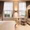 Hotel 717