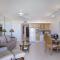 Luxurious beachfront condo with glorious ocean views