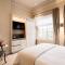 Hotel 717