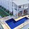 Beach Townhouses #C6 - Triplex por Carpediem