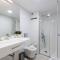 Bonfim Elegant Duplex w/ AC by LovelyStay