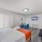 Beachfront Getaway Studio with Parking - M21
