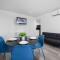 Beachfront Getaway Studio with Parking - M21