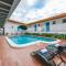 Beachfront Studio with Pool access -M24