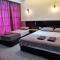 Dolphin Hotel