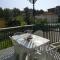 Homely flat with balcony and swimming pool - 比比翁
