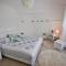 Holiday Home T