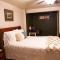 Hilltop Hideaway - 3BDR in Downtown London, KY