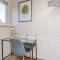 Central Townhouse Wolverhampton - Sleeps 8 - Ideal for Contractors & Families
