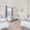 Central Townhouse Wolverhampton - Sleeps 8 - Ideal for Contractors & Families