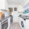 Central Townhouse Wolverhampton - Sleeps 8 - Ideal for Contractors & Families