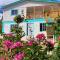 Colorful Garden House - Providencia
