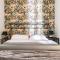 New Huge 5BDR/2bath Apt(+netflix)/1min toAcropolis - Atene