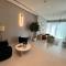 Luxury 1 Bedroom Sea View and Infinity Pool - Dubaj