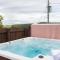 Keepers Lodge with Hot Tub