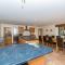 The Granary with Hot Tub
