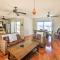 Gorgeous Penthouse Villa with Deck and Ocean Views!