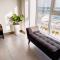 Upscaled And Modern Oceanfront Apartment