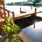 Blue Heron House, Private 4 BR Waterfront w Heated Pool and Fire Pit - Ruskin