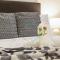 Zen Ocean Charm 3BR Luxury W/front Apt Pool + BBQ - Darwin