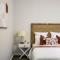 Cute & Cheerful! Close to CBD & Gorgeous Parkland!
