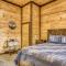 ERN823 - EAGLE FALLS - GREAT LOCATION WITH PRIVATE HEATED INDOOR POOL! CLOSE TO TOWN! cabin - بيدجن فورج