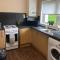 Monthly/ weekly discounts, lovey apartment! - Clydebank